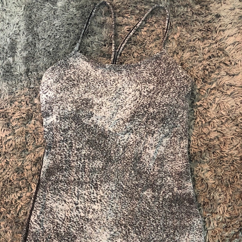 Lululemon tank